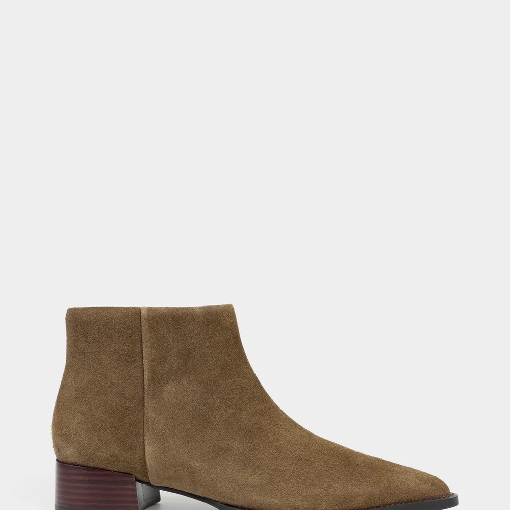 AEROSOLES NWT Suede Montana Boots